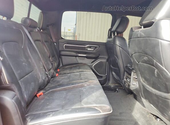 1C6SRFJT2NN167083 2022 RAM 1500 Оранжевый Вид задних сидений