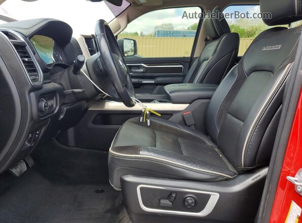 1C6SRFJT7MN576016 2021 RAM 1500 Красный Вид салона спереди