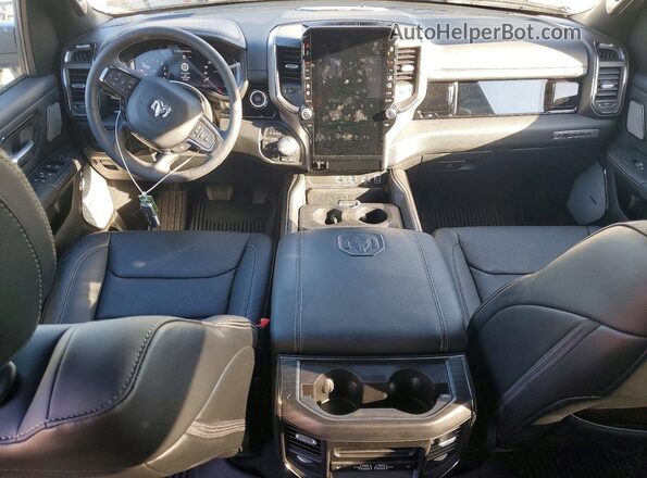 1C6SRFLP5SN598366 2025 RAM 1500 Белый Вид панели приборов