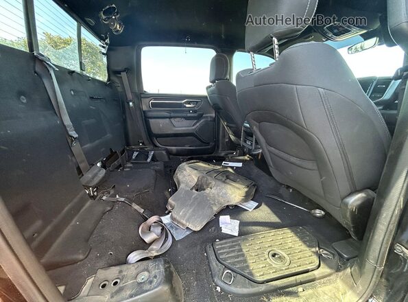 1C6SRFMP4SN546306 2025 RAM 1500 Black Vista de los asientos traseros