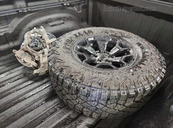 1C6SRFUP2SN677167 2025 RAM 1500 Gray Widok komory silnika
