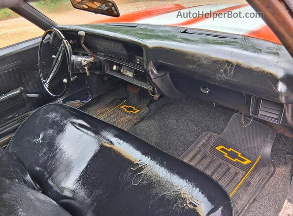 1D37F2B562404 1972 CHEVROLET CHEVELLE Orange Front view