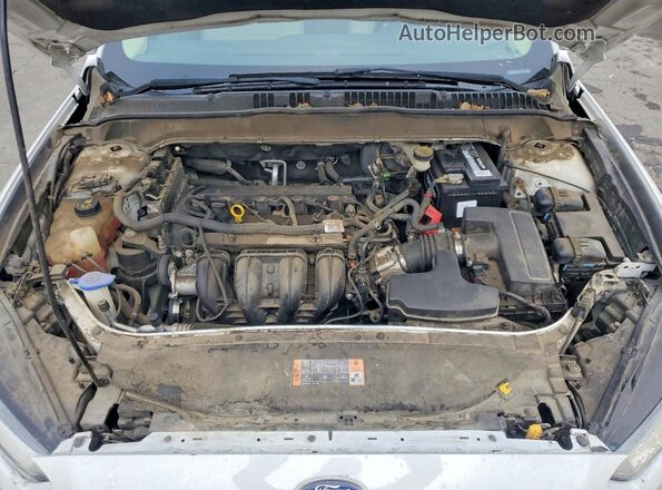 1FA6P0H7XG5123136 2016 FORD FUSION Белый Вид задней части салона
