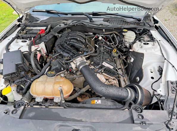1FA6P8AM1G5260075 2016 FORD MUSTANG White Widok wnętrza z przodu
