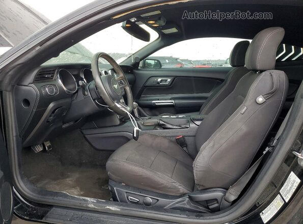 1FA6P8AM6G5241912 2016 FORD MUSTANG Черный Вид салона спереди