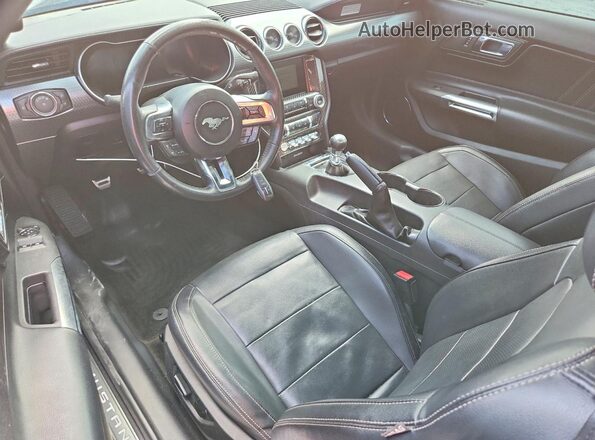1FA6P8CF0H5228492 2017 FORD MUSTANG White Vista del salpicadero