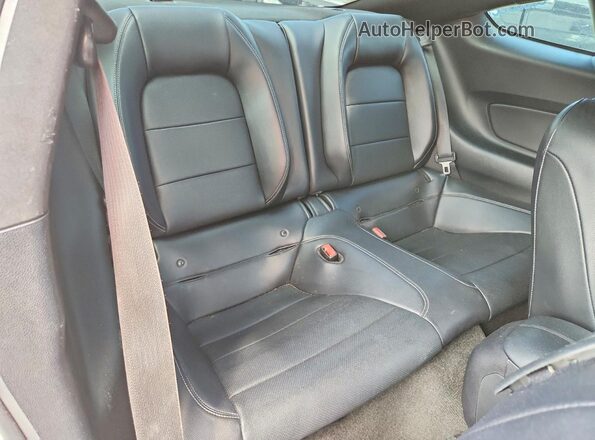 1FA6P8CF0H5228492 2017 FORD MUSTANG White Vista de los asientos traseros
