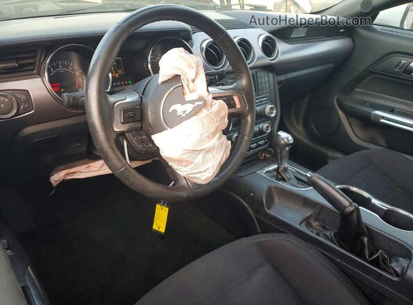 1FA6P8CF2H5208633 2017 FORD MUSTANG White Vista del salpicadero