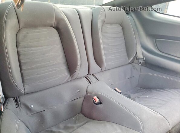 1FA6P8CF2H5208633 2017 FORD MUSTANG White Vista de los asientos traseros