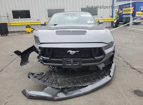 1FA6P8CF3T5408607 2026 FORD MUSTANG Gray Widok naklejki z numerem VIN