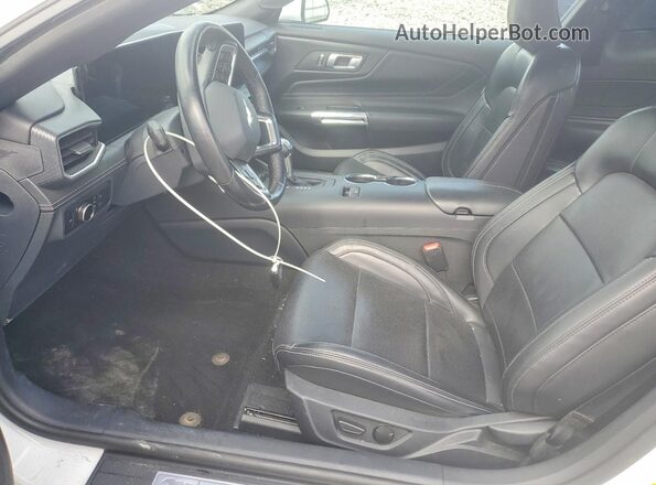 1FA6P8CF5R5424641 2024 FORD MUSTANG White Widok wnętrza z przodu