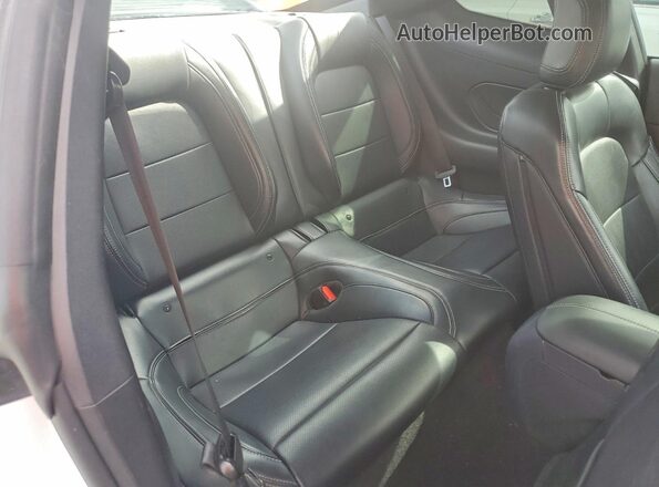 1FA6P8CF5R5424641 2024 FORD MUSTANG White Widok tylnych siedzeń