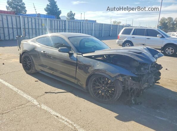 1FA6P8CF7H5322000 2017 FORD MUSTANG Черный Передняя правая четверть