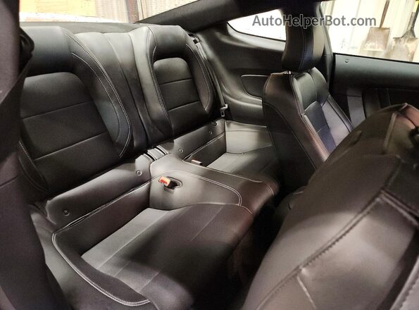 1FA6P8CF7J5113491 2018 FORD MUSTANG White Widok tylnych siedzeń
