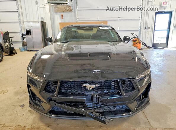 1FA6P8CF8R5400799 2024 FORD MUSTANG Черный Вид спереди