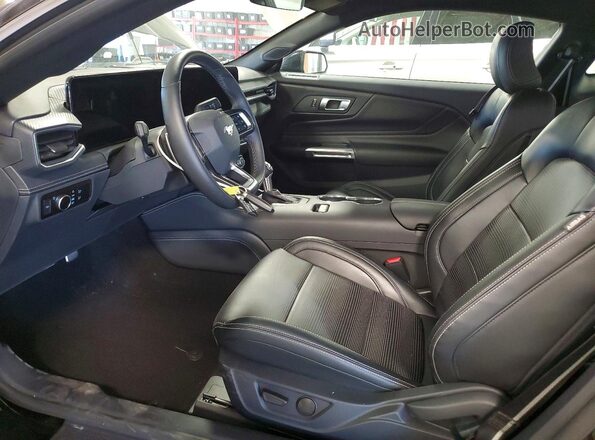 1FA6P8CF8R5400799 2024 FORD MUSTANG Черный Вид салона спереди