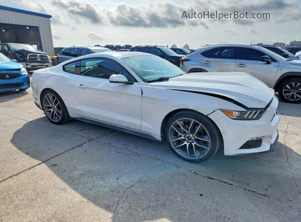 1FA6P8TH0G5289034 2016 FORD MUSTANG Белый Передняя правая четверть