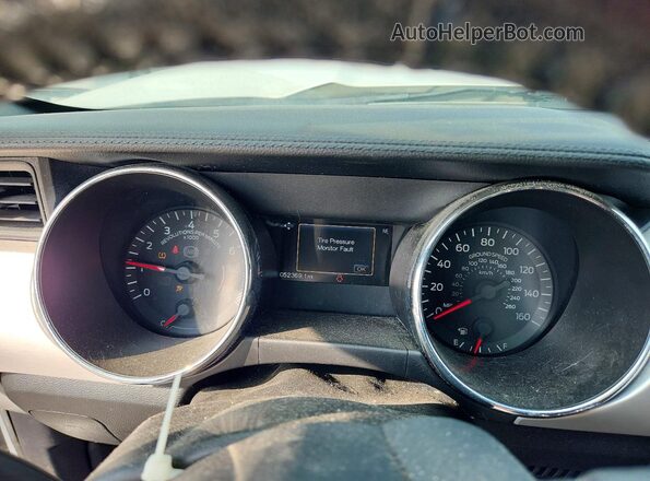 1FA6P8TH0G5289034 2016 FORD MUSTANG Белый Вид щитка приборов