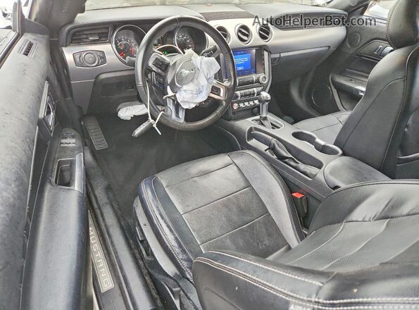 1FA6P8TH3L5134892 2020 FORD MUSTANG White Widok deski rozdzielczej
