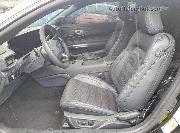 1FA6P8TH6S5113811 2025 FORD MUSTANG Черный Вид салона спереди