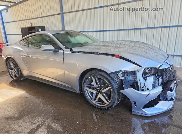 1FA6P8TH6T5120811 2026 FORD MUSTANG Серебряный Передняя правая четверть