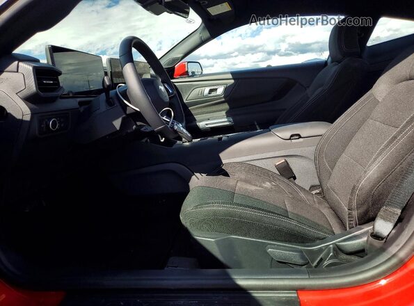 1FA6P8TH8S5130609 2025 FORD MUSTANG Красный Вид салона спереди