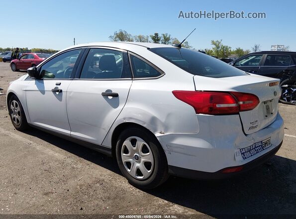 1FADP3E22GL206847 2016 FORD FOCUS Белый Вид спереди