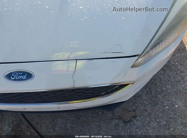 1FADP3E27GL219917 2016 FORD FOCUS Белый Вид спереди