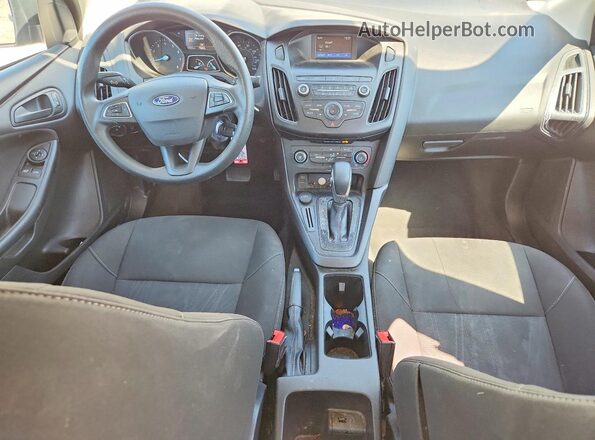 1FADP3E27JL303596 2018 FORD FOCUS Белый Вид панели приборов