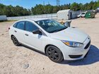 2018 Ford Focus S Белый vin: 1FADP3E27JL303596