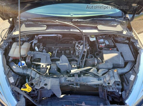 1FADP3E28HL239093 2017 FORD FOCUS Черный Вид задней части салона
