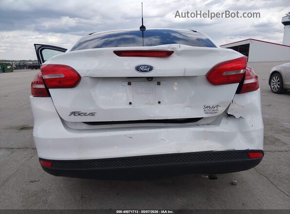 1FADP3E2XGL362179 2016 FORD FOCUS Белый Вид спереди