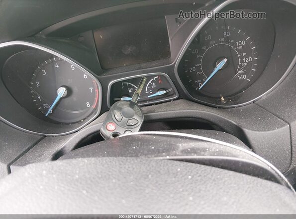 1FADP3E2XGL362179 2016 FORD FOCUS Белый Вид панели приборов