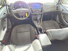 2018 Ford Focus S Серебряный vin: 1FADP3E2XJL217537