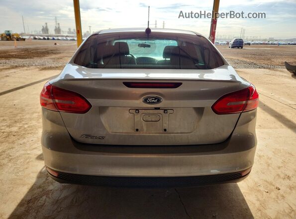 1FADP3E2XJL217537 2018 FORD FOCUS Серебряный Вид сзади