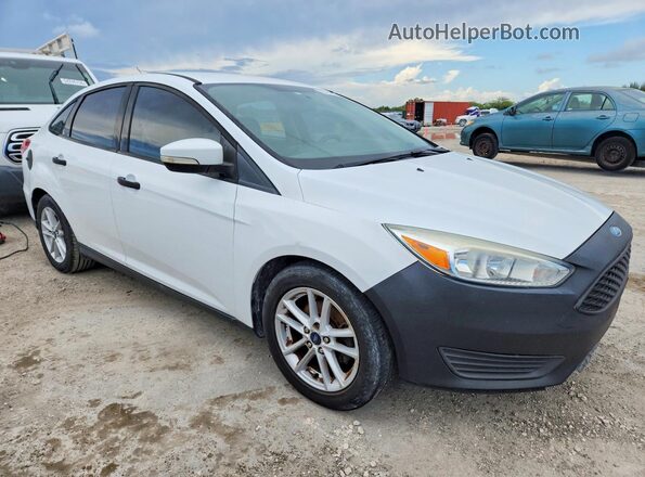 1FADP3F20HL275049 2017 FORD FOCUS Белый Передняя правая четверть