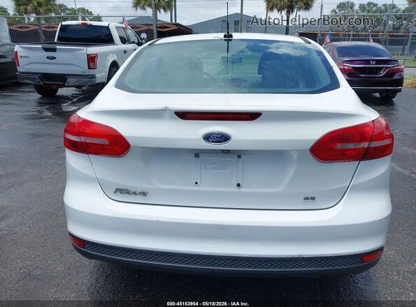 1FADP3F21GL280632 2016 FORD FOCUS Белый Вид спереди