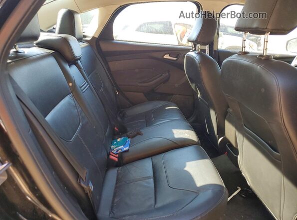 1FADP3F21GL374056 2016 FORD FOCUS Черный Вид задних сидений