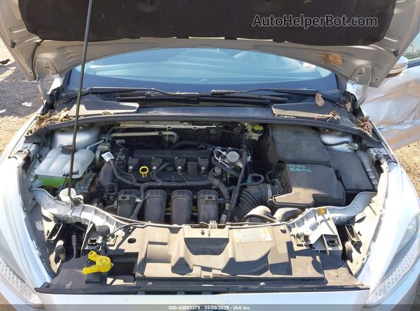 1FADP3F21GL377944 2016 FORD FOCUS Серебряный Вид сзади