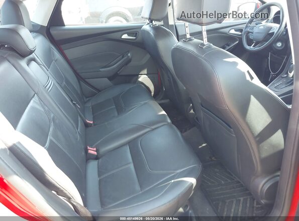 1FADP3F22GL222738 2016 FORD FOCUS Red Widok naklejki z numerem VIN
