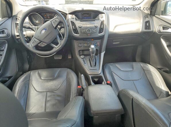 1FADP3F22GL318336 2016 FORD FOCUS Бежевый Вид панели приборов