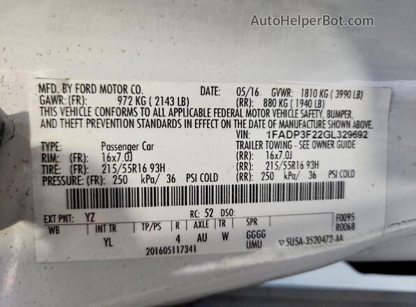 1FADP3F22GL329692 2016 FORD FOCUS White Vista del compartimento del motor