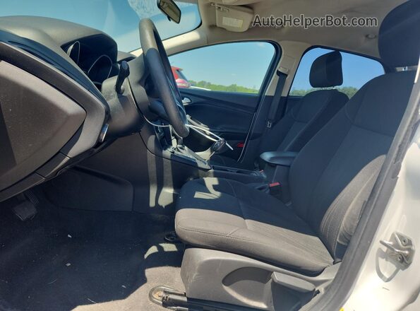 1FADP3F22GL352339 2016 FORD FOCUS White Vista interior delantera