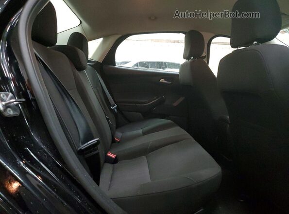 1FADP3F22HL295206 2017 FORD FOCUS Black უკანა სავარძლების ხედი