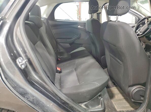 1FADP3F22JL262499 2018 FORD FOCUS Серый Вид задних сидений