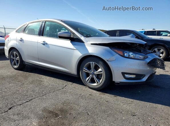 1FADP3F22JL278122 2018 FORD FOCUS Silver Przód prawy