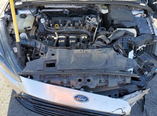 1FADP3F22JL278122 2018 FORD FOCUS Silver Widok wnętrza z tyłu
