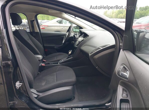 1FADP3F22JL301110 2018 FORD FOCUS Черный Вид салона спереди