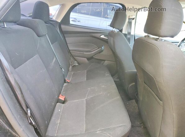 1FADP3F23HL265826 2017 FORD FOCUS Черный Вид задних сидений