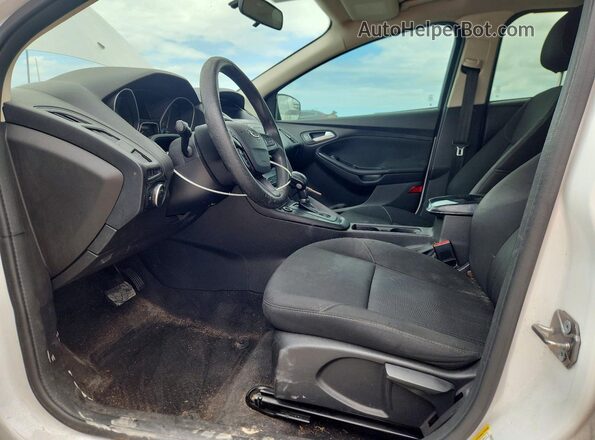 1FADP3F23JL214896 2018 FORD FOCUS White Vista interior delantera